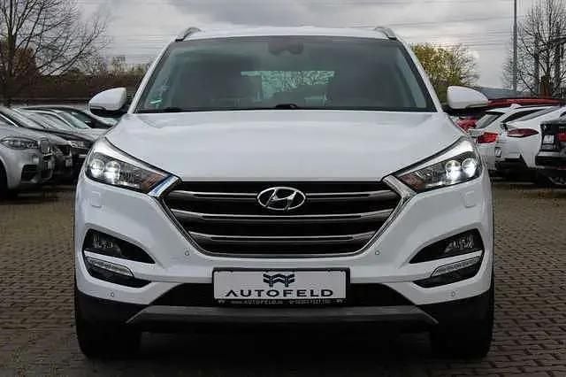 Gebraucht Hyundai Tucson 177 PS (130 kW) 2017 Weiß SUV