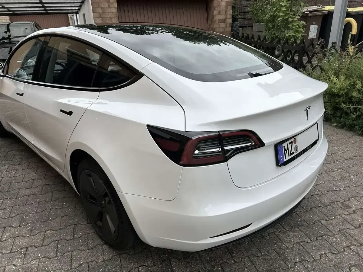 Gebraucht Tesla Model 3 RWD 239 kW (325 PS) 2022 Weiß Limousine