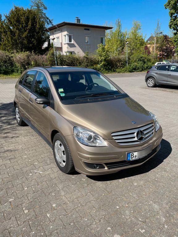 Gold Gebraucht 2005 Mercedes B170 Van / Kleinbus | 2.999 € (Guter Preis) - Bild 1/4