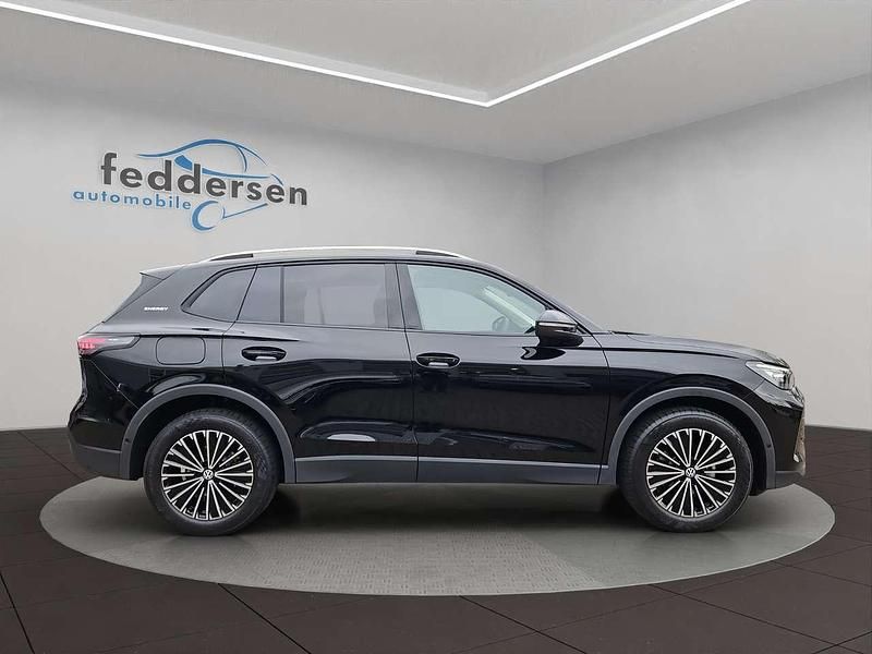 Gebraucht VW Tiguan 150 PS (110 kW) 2025 Grenadillschwarz metallic SUV