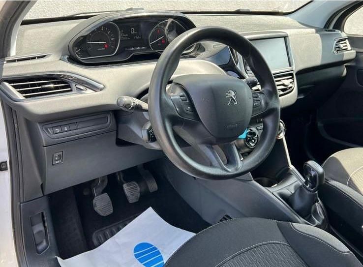 Gebraucht Peugeot 208 Active 68 PS (50 kW) 2016 Weiß Kleinwagen