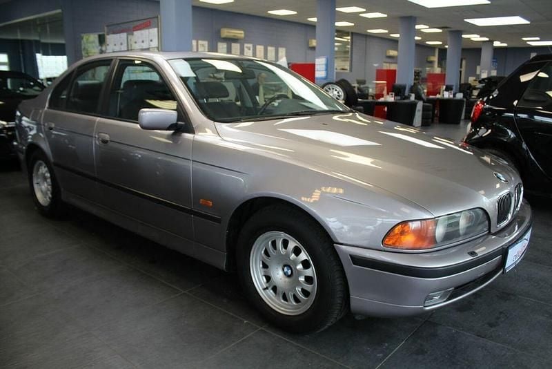 Silber Gebraucht 1997 BMW 535 Limousine | 7.980 € (Superpreis) - Bild 1/4