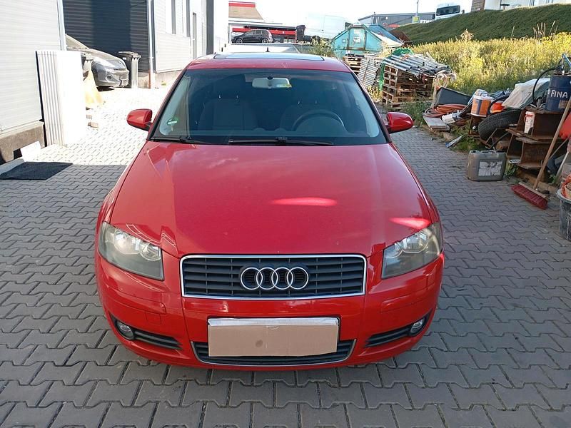 Rot Gebraucht 2004 Audi A3 Kleinwagen | 1.500 € (Superpreis) - Bild 1/4
