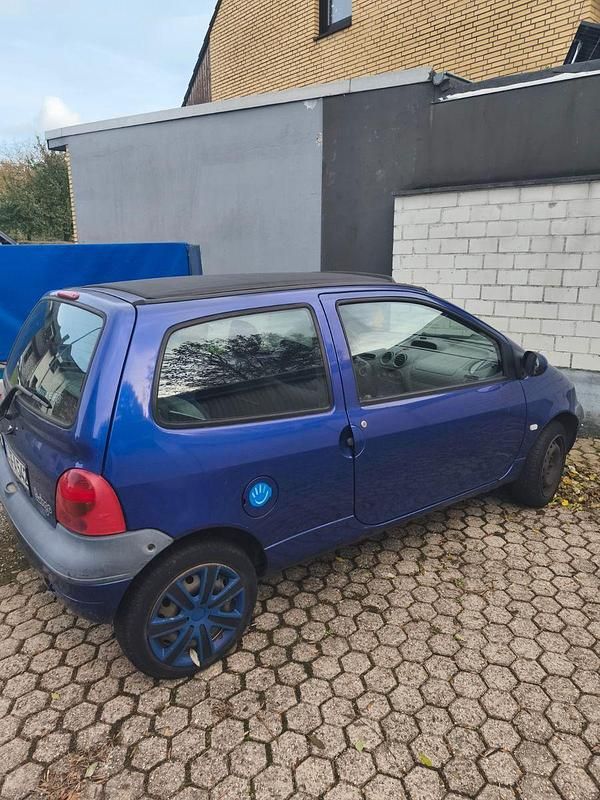 Blau Gebraucht 2001 Renault Twingo Kleinwagen | 500 € (Fairer Preis) - Bild 1/3