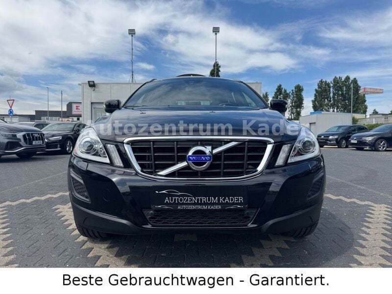 Black sapphire / metallic Gebraucht 2013 Volvo XC60 Summum SUV | 15.900 € (Guter Preis) - Bild 1/4