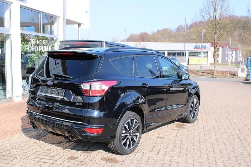 Gebraucht Ford Kuga ST-Line 150 PS (110 kW) 2019 Schwarz SUV