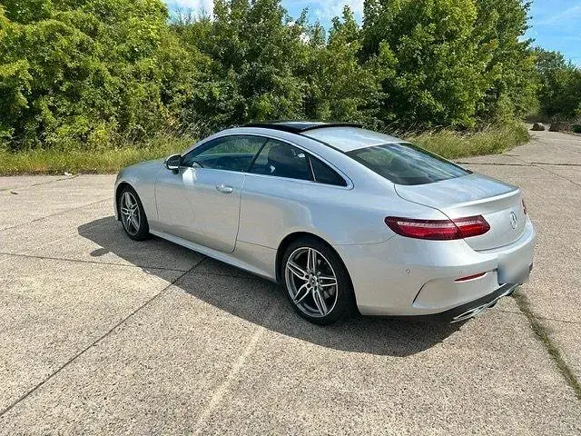 Gebraucht Mercedes 200 184 PS (135 kW) 2018 Silber Coupé