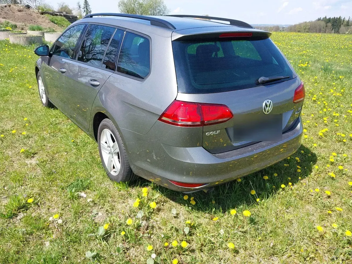 Second-hand VW Golf VII Trendline 110 CP (80 kW) 2015 Gri Break