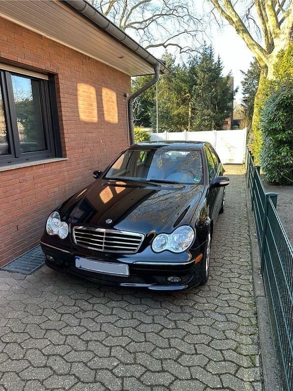 Schwarz Gebraucht 2007 Mercedes C230 Limousine | 6.500 € (Guter Preis) - Bild 1/4