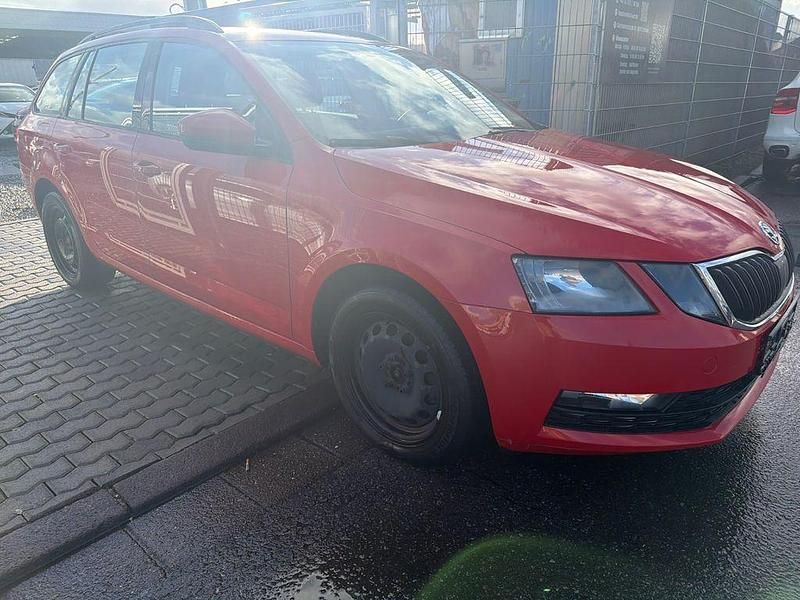 Gebraucht Skoda Octavia Ambition 116 PS (85 kW) 2017 Rot Kombi