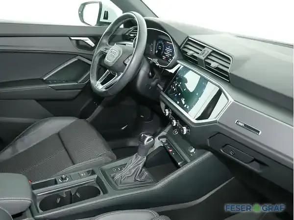 Gebraucht Audi Q3 Ambiente 245 PS (180 kW) 2022 Gletscherweiß SUV