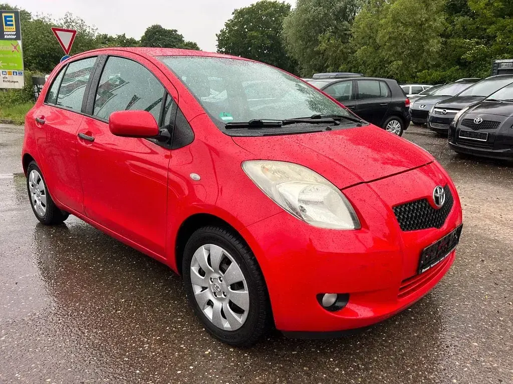 Gebraucht Toyota Yaris Team 69 PS (50 kW) 2009 Rot Kleinwagen