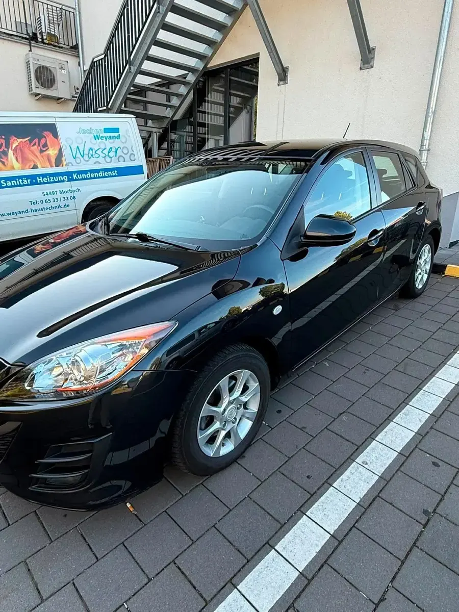 Gebraucht Mazda 3 105 PS (77 kW) 2010 Schwarz Kleinwagen