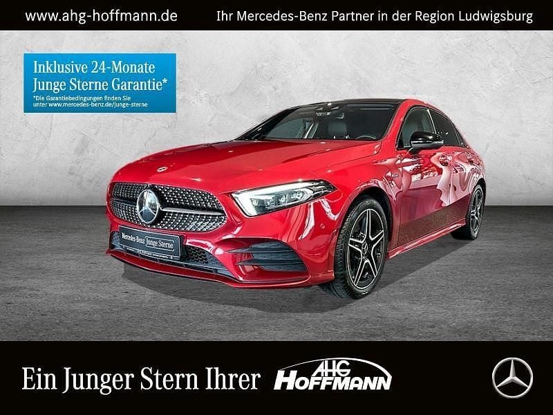 Rot Gebraucht 2020 Mercedes A250 Limousine | 26.520 € (Teuer) - Bild 1/4