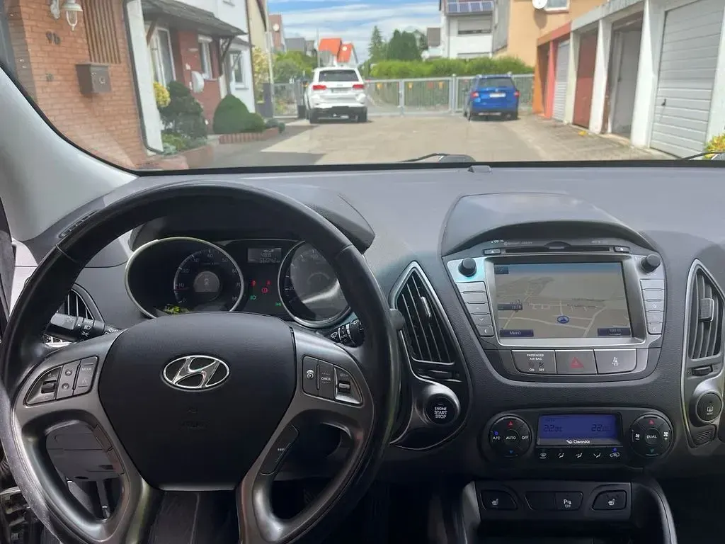 Gebraucht Hyundai ix35 135 PS (99 kW) 2015 Schwarz SUV