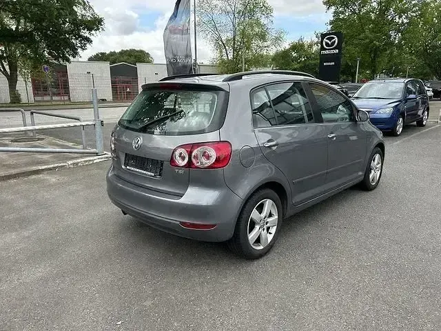 Gebraucht VW Golf VI Comfortline 105 PS (77 kW) 2012 Andere Kleinwagen