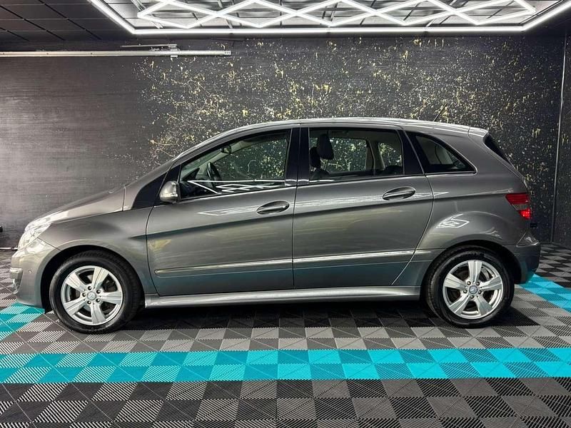 Gebraucht Mercedes B200 136 PS (100 kW) 2009 Mountaingrau  met. Van / Kleinbus