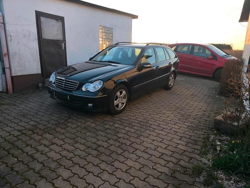 Gebraucht Mercedes C180 143 PS (105 kW) 2004 Schwarz Limousine