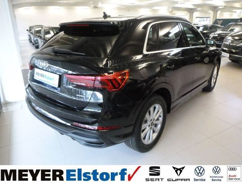 Gebraucht Audi Q3 S-Line 200 PS (147 kW) 2024 Schwarz SUV