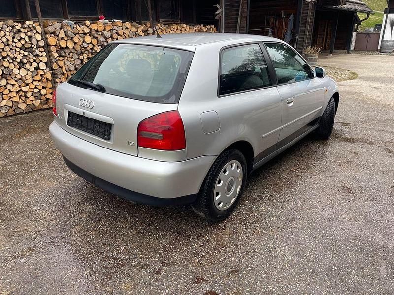 Gebraucht Audi A3 Ambiente 101 PS (74 kW) 1999 Silber Kleinwagen