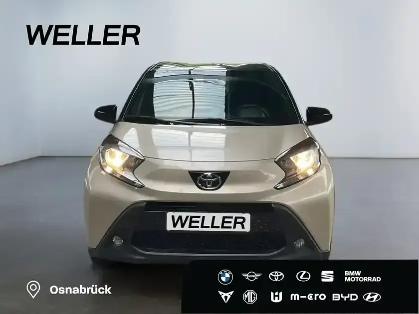Gebraucht Toyota Aygo 72 PS (52 kW) 2024 Beige Kleinwagen