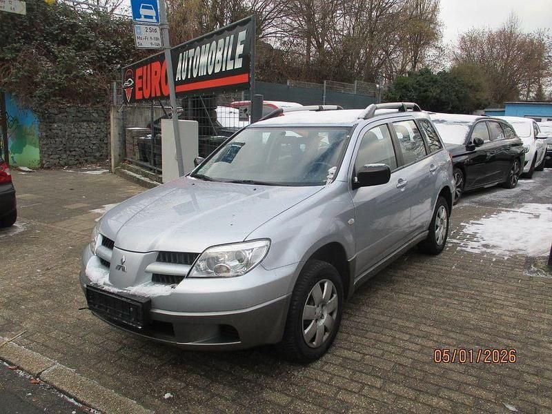 Gebraucht Mitsubishi Outlander Invite 136 PS (100 kW) 2006 Silber SUV