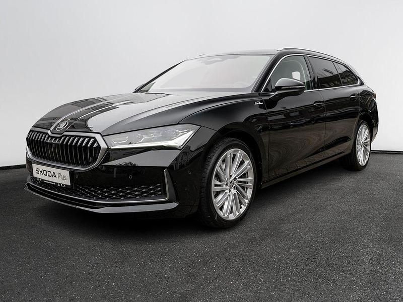 Gebraucht Skoda Superb LAURIN & KLEMENT 150 PS (110 kW) 2025 Schwarz Limousine