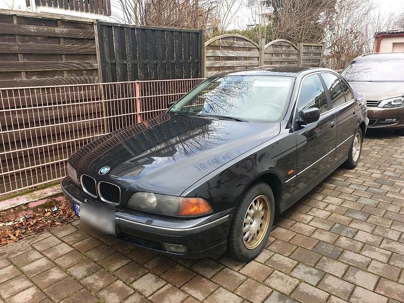 Gebraucht BMW 520 150 PS (110 kW) 2000 Schwarz Limousine