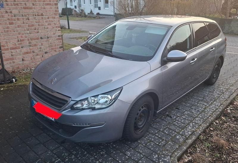 Gebraucht Peugeot 308 SW Allure 116 PS (85 kW) 2015 Grau Kombi