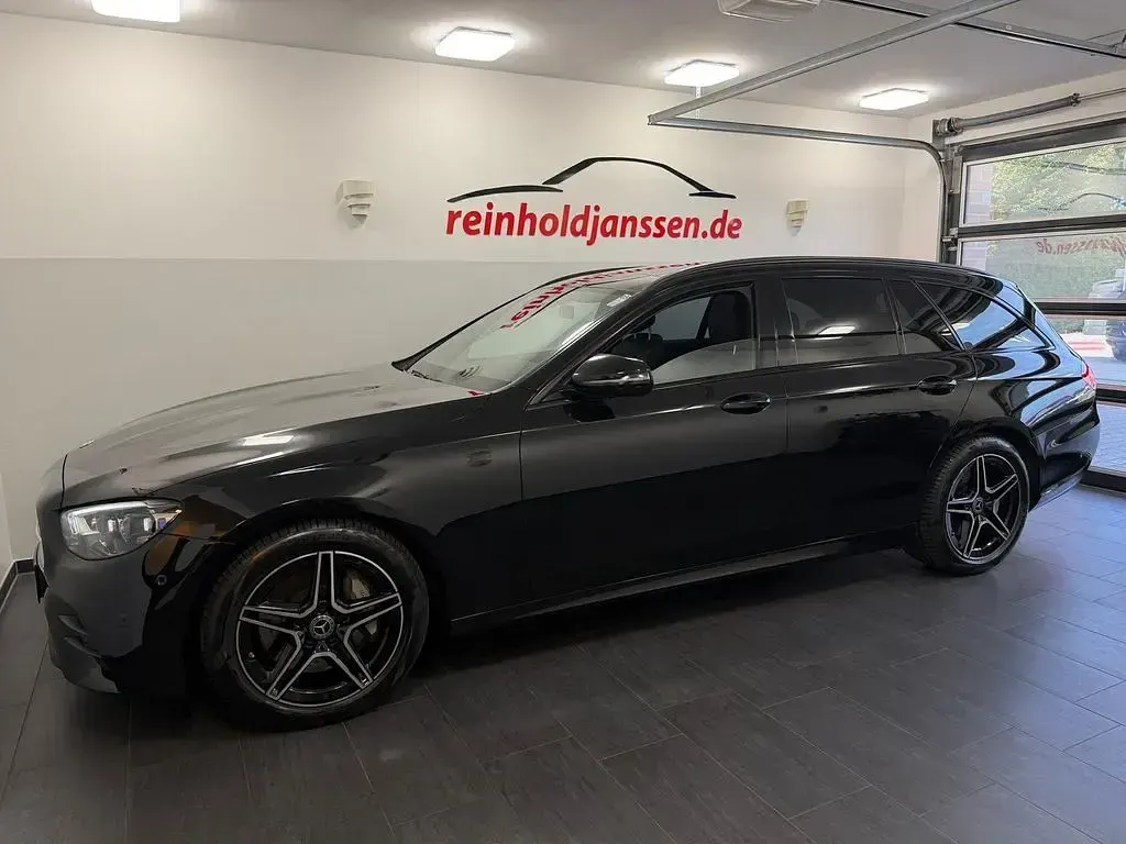 Gebraucht Mercedes E400 AMG 330 PS (242 kW) 2023 Schwarz Limousine