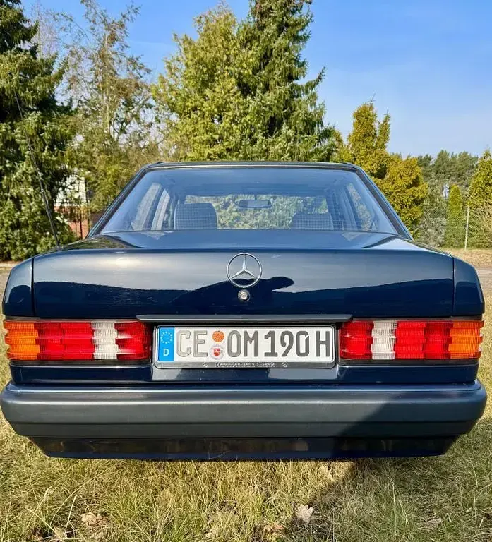 Gebraucht Mercedes 190 109 PS (80 kW) 1992 Blau Limousine