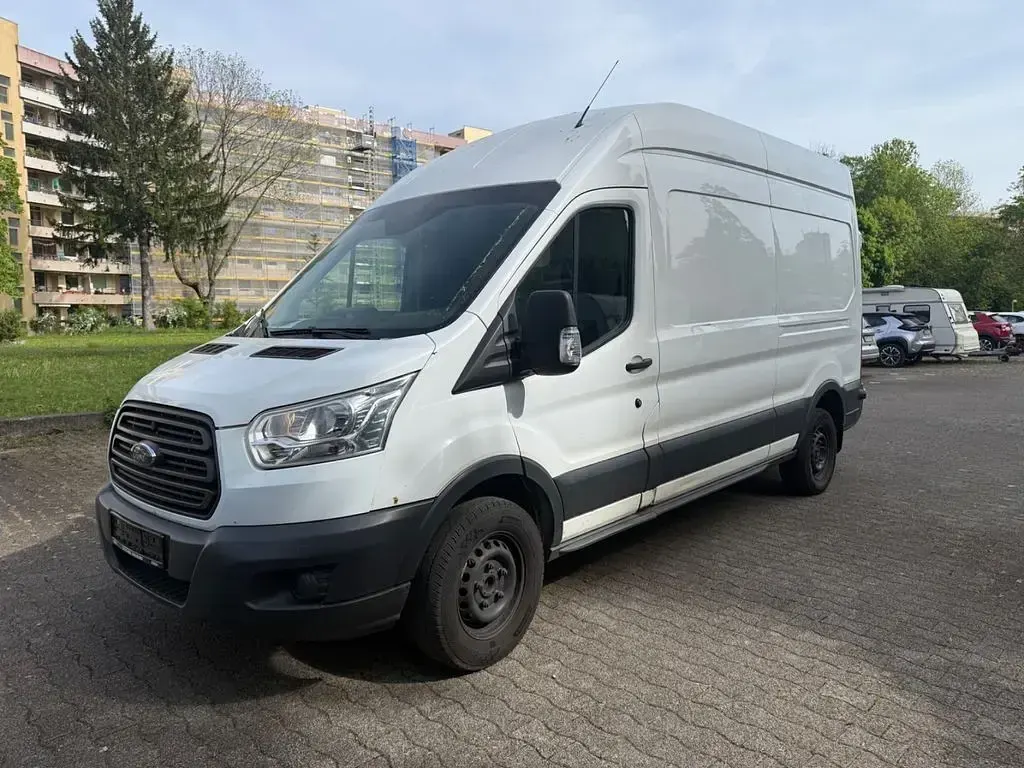 Używany Ford Transit 155 KM (114 kW) 2014 Biały Sedan/Limuzyna
