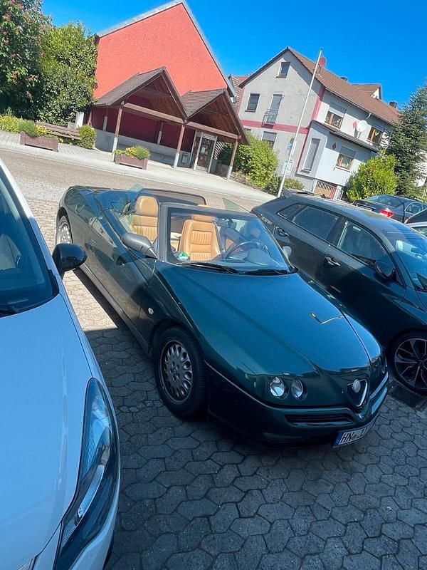 Grün Gebraucht 1998 Alfa Romeo Spider Cabrio | 3.300 € (Fairer Preis) - Bild 1/4