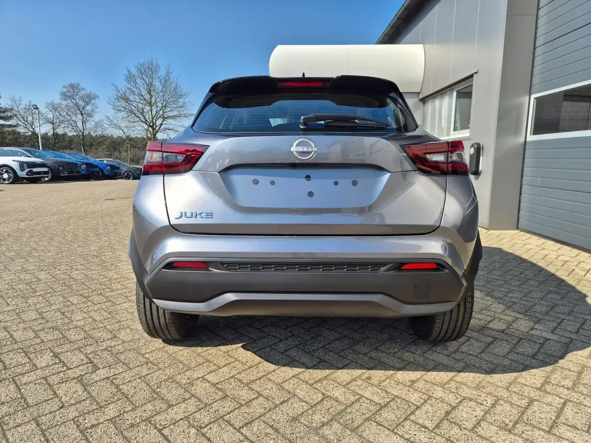 Neu Nissan Juke Acenta 114 PS (83 kW) 2026 Ceramic grey SUV