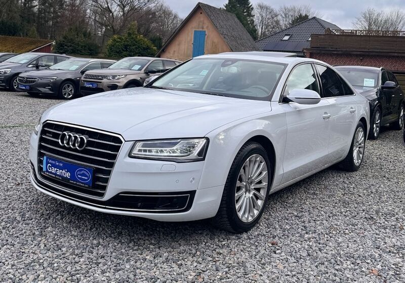 Weiß Gebraucht 2016 Audi A8 Design Limousine | 25.198 € (Guter Preis) - Bild 1/4