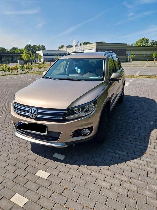 Beige Gebraucht 2011 VW Tiguan Sportline SUV | 10.200 € (Fairer Preis) - Bild 1/4