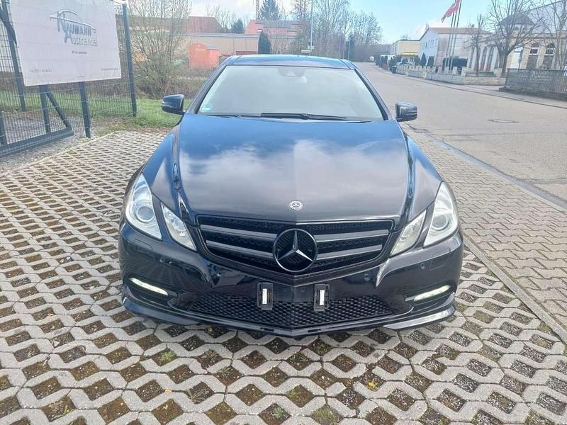Używany Mercedes E350 AMG 265 KM (194 kW) 2011 Czarny Coupe