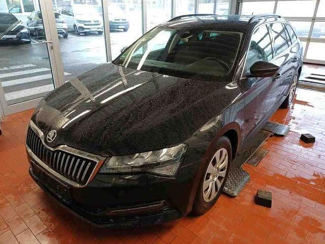 Gebraucht Skoda Superb Ambition 150 PS (110 kW) 2023 Schwarzmagic perleffekt Kombi