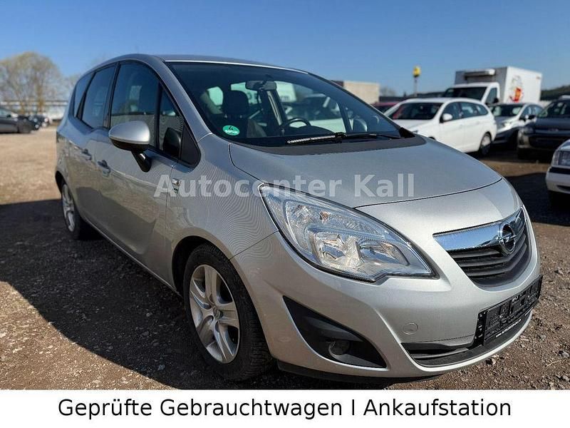 Gebraucht Opel Meriva 101 PS (74 kW) 2012 Silber Van / Kleinbus