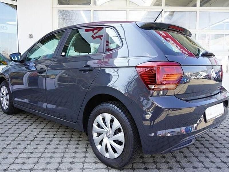Gebraucht VW Polo 65 PS (47 kW) 2019 Grau Kleinwagen