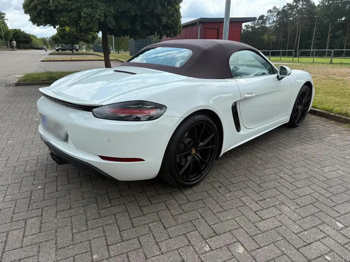 Gebraucht Porsche 718 299 PS (219 kW) 2024 Weiß Cabrio