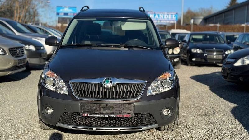 Gebraucht Skoda Roomster 105 PS (77 kW) 2011 Grau Van / Kleinbus