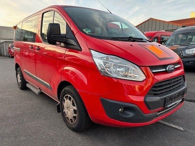 Gebraucht Ford Transit Custom 105 PS (77 kW) 2017 Rot Van / Kleinbus