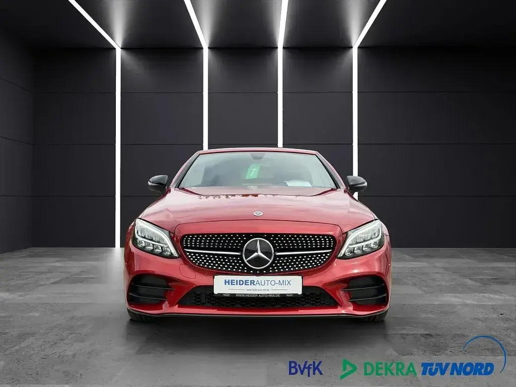 Gebraucht Mercedes C180 AMG line 156 PS (114 kW) 2021 Rot Cabrio