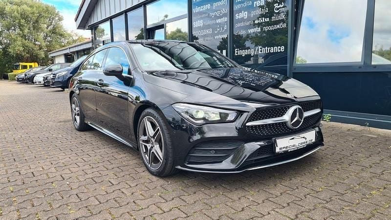 Schwarz Gebraucht 2022 Mercedes CLA200 AMG line Limousine | 22.990 € (Guter Preis) - Bild 1/4