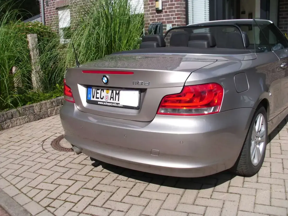 Gebraucht BMW 118 Cabriolet 143 PS (105 kW) 2012 Grau Cabrio