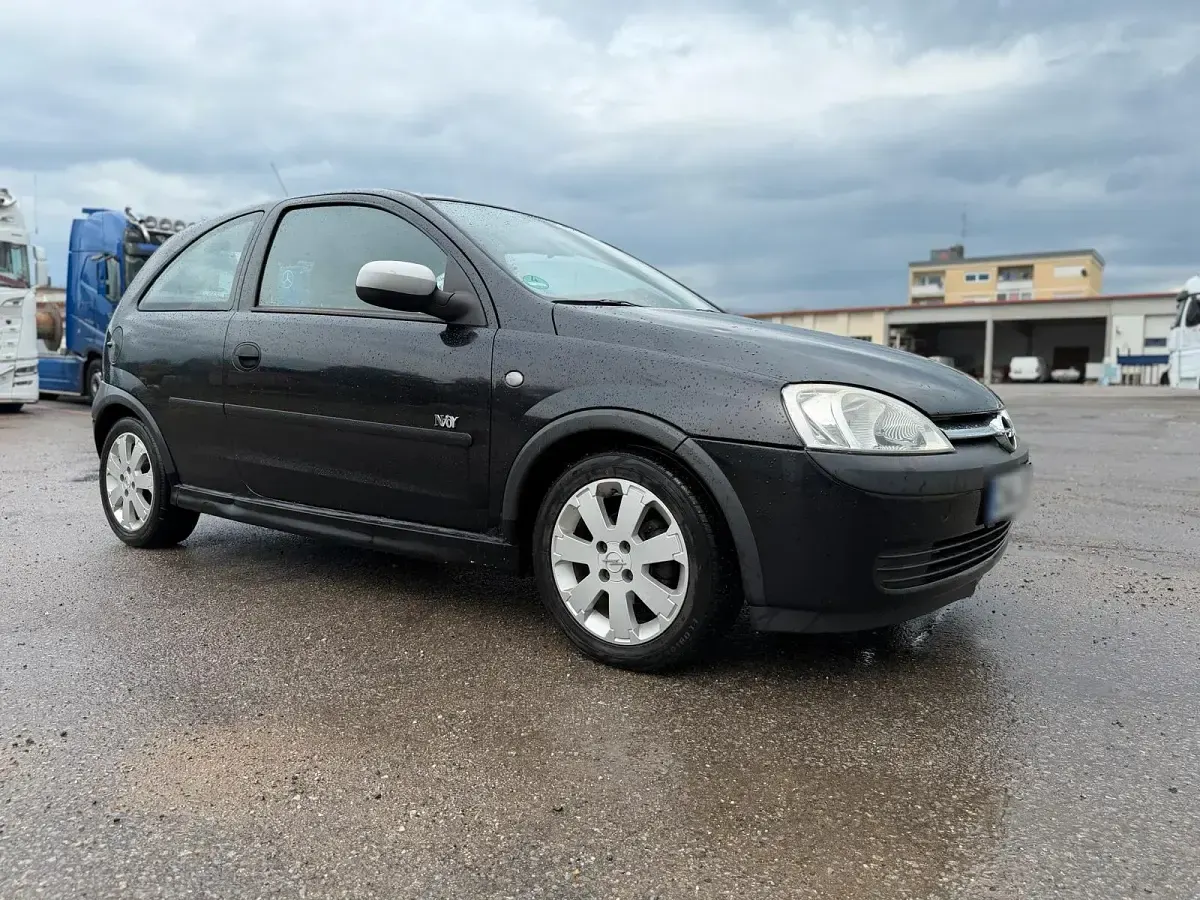 Gebraucht Opel Corsa 75 PS (55 kW) 2003 Schwarz Kleinwagen