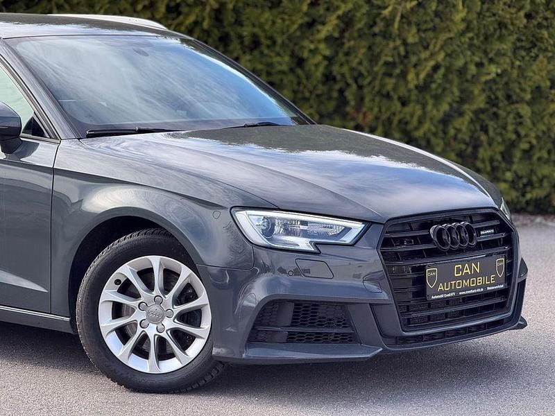 Gebraucht Audi A3 Ambiente 184 PS (135 kW) 2017 Grau Limousine