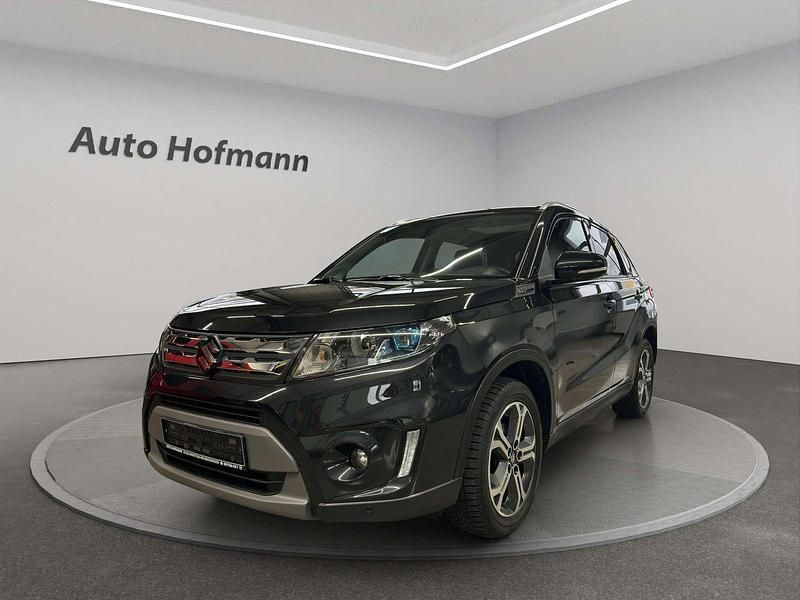 Schwarz Gebraucht 2016 Suzuki Vitara Comfort+ SUV | 16.990 € (Fairer Preis) - Bild 1/4