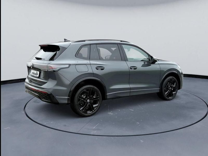 Neu VW Tiguan R-line 193 PS (141 kW) 2026 Grau SUV